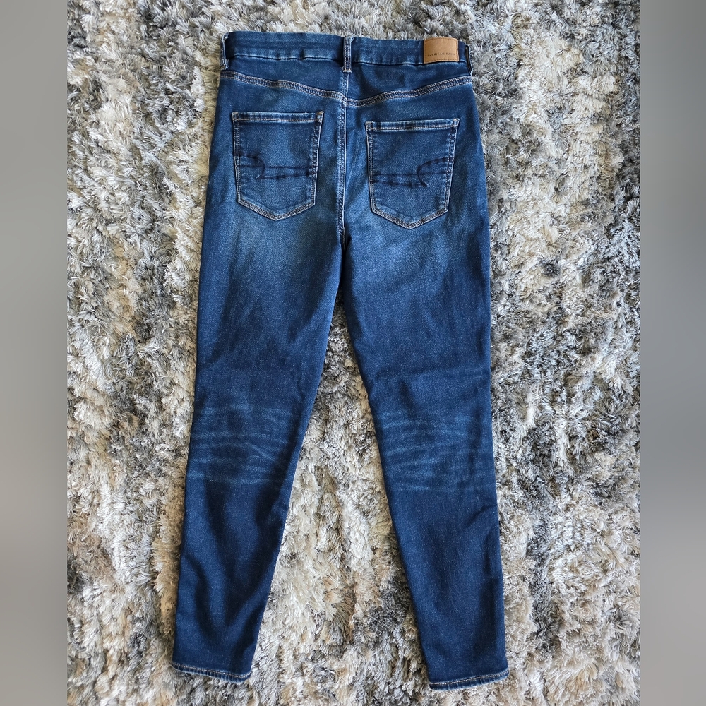 American Eagle Distressed Curvy Hi-Rise Jeggings - Picture 12 of 16